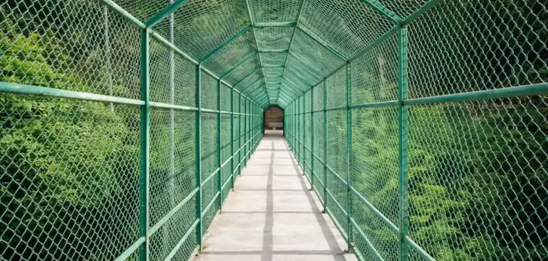 Tel Örgü mü, Panel Çit mi?